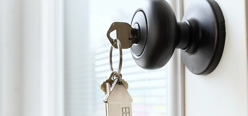 Bifold Door Knob Replacement in Aptos, California